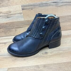 Ariat Spat Womens Size 7 Ankle Boots Black Leather Pull On Snap Closure